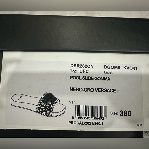 Versace Gold Medusa Pool Slides - Picture 7 of 7